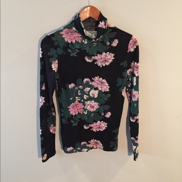 •Club Monaco• Julie Printed Turtleneck - Picture 4 of 7